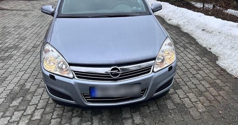 Gebraucht Opel Astra Innovation 116 PS (85 kW) 2009 Silber Kombi