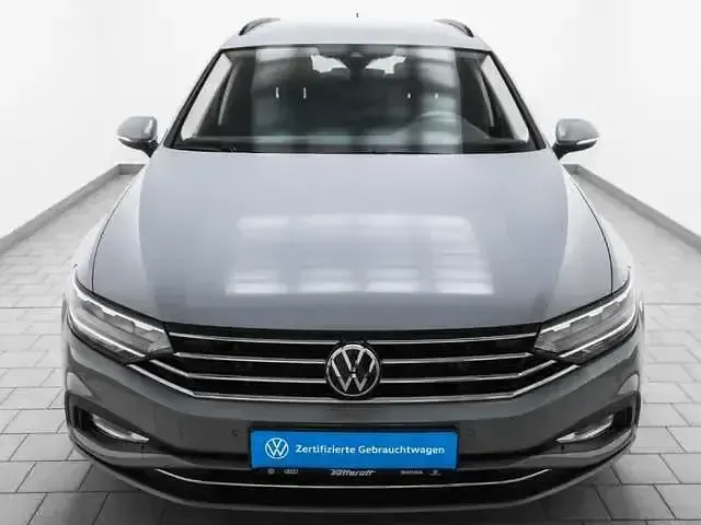 Gebraucht VW Passat Business 200 PS (147 kW) 2023 Mondsteingrau Kombi