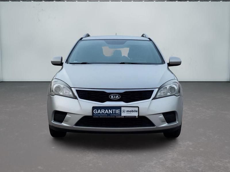 Gebraucht Kia Ceed 126 PS (92 kW) 2010 Silber Kleinwagen