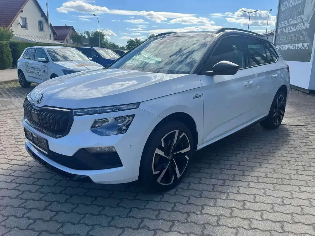 Gebraucht Skoda Kamiq Monte Carlo 150 PS (110 kW) 2025 Moonweiss metallic SUV