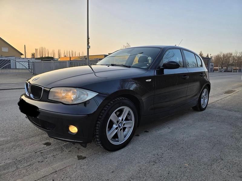 Gebraucht BMW 118 129 PS (94 kW) 2006 Schwarz Kleinwagen