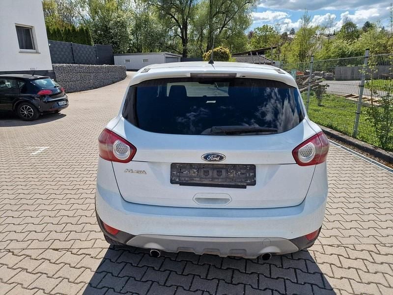 Usado Ford Kuga 141 HP (103 kW) 2011 Branco SUV