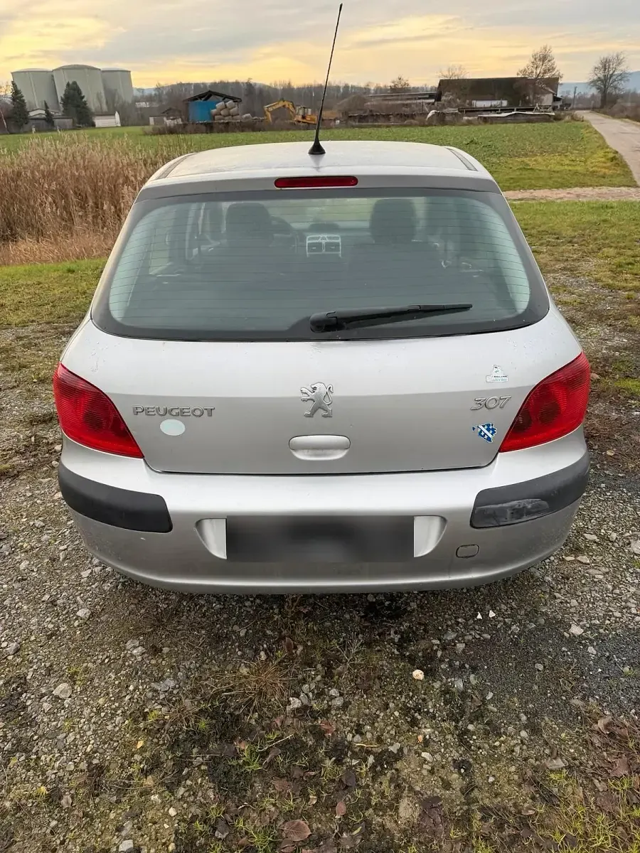 Gebraucht Peugeot 307 109 PS (80 kW) 2001 Silber Kleinwagen