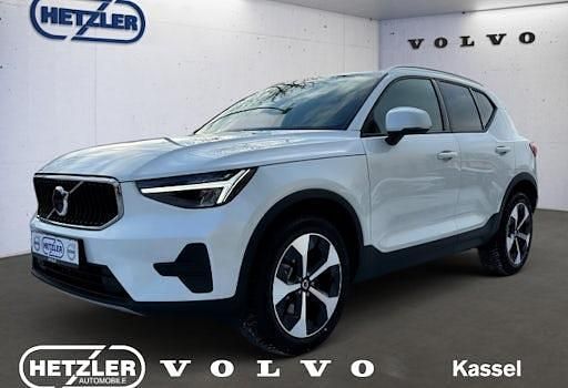 Neu Volvo XC40 Core 163 PS (119 kW) 2026 Weiß SUV