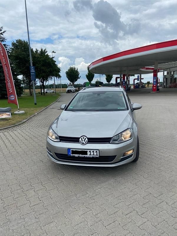 Gebraucht 2017 VW Golf VII Kombi | 9.200 € (Guter Preis) - Bild 1/4