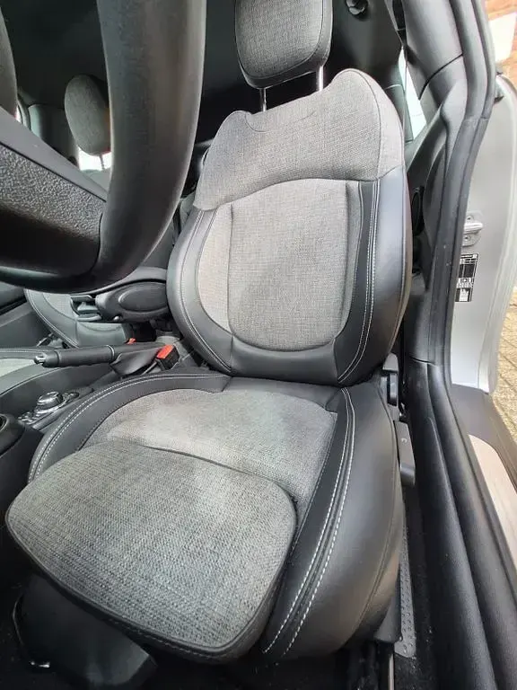 Gebraucht Mini Cooper Classic 136 PS (100 kW) 2023 Silber Kleinwagen