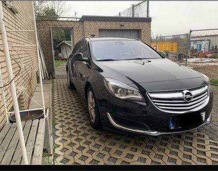 Schwarz Gebraucht 2014 Opel Insignia Kombi | 8.500 € (Etwas zu teuer) - Bild 1/4