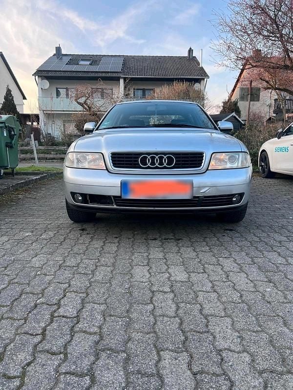 Gebraucht Audi A4 100 PS (73 kW) 2000 Silber Limousine