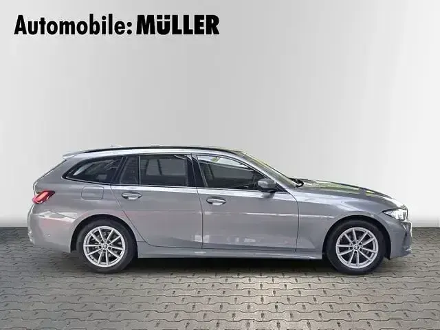 Gebraucht BMW 318 Shadowline 150 PS (110 kW) 2024 Skyscraper grau metallic Kombi