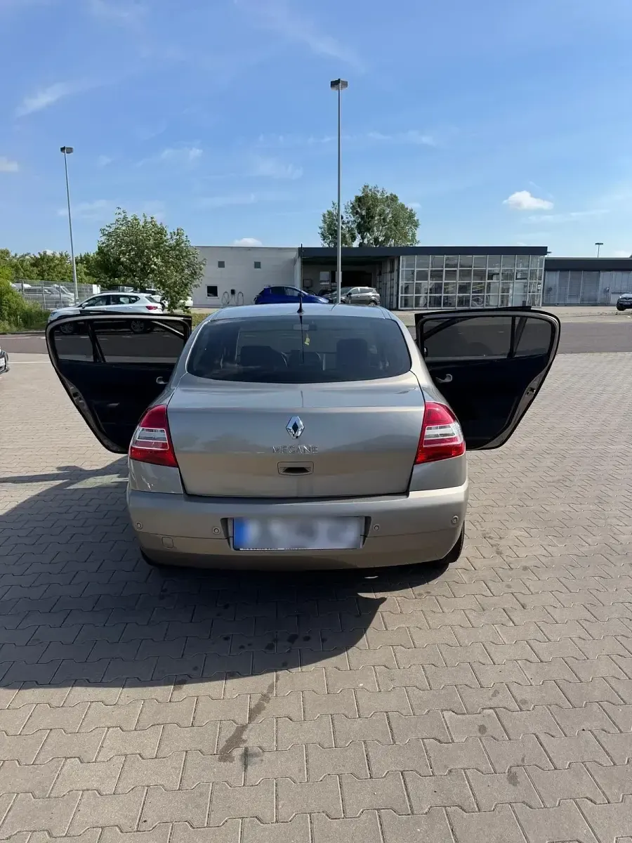 Gebraucht Renault Mégane II 105 PS (77 kW) 2008 Gold Limousine
