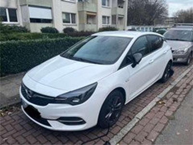 Gebraucht Opel Astra Design Edition 110 PS (80 kW) 2021 Weiß Limousine