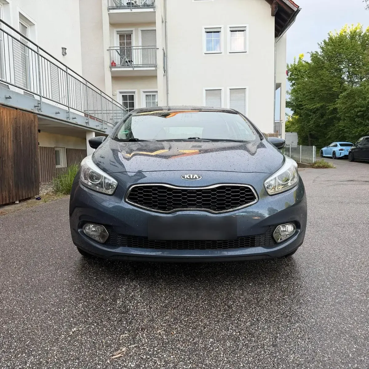 Occasion Kia Ceed 135 ch (99 kW) 2014 Bleue Citadine