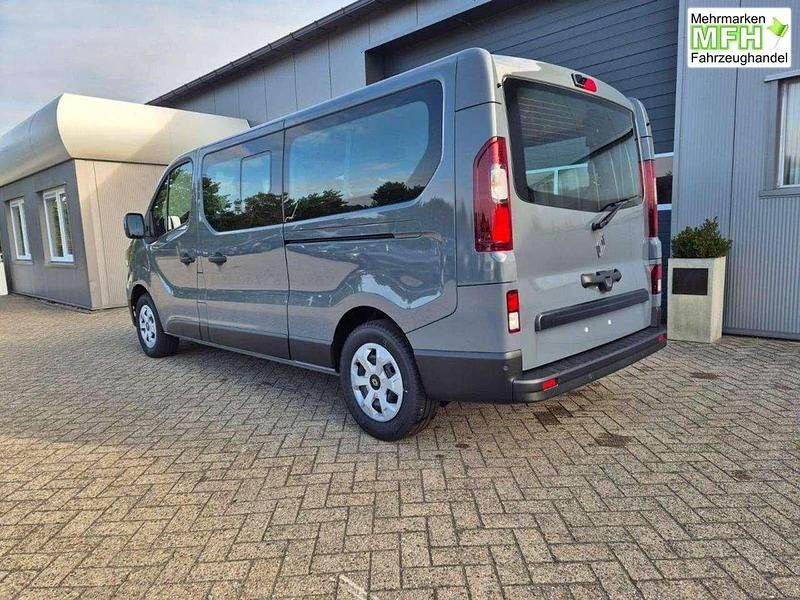 Neu Renault Trafic Equilibre 150 PS (110 kW) 2025 Schiefergrau Van / Kleinbus