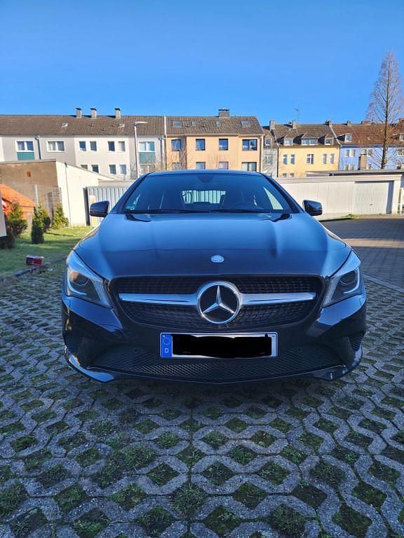 Gebraucht Mercedes CLA220 177 PS (130 kW) 2014 Schwarz Limousine