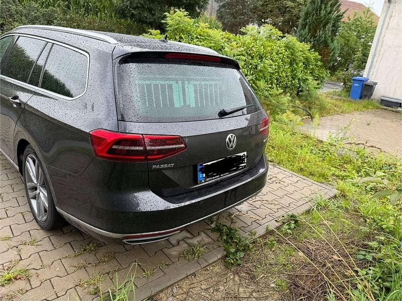 Gebraucht VW Passat Highline 220 PS (161 kW) 2017 Grau Kombi
