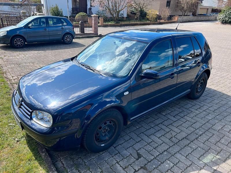 Gebraucht VW Golf IV 75 PS (55 kW) 2000 Blau Kleinwagen