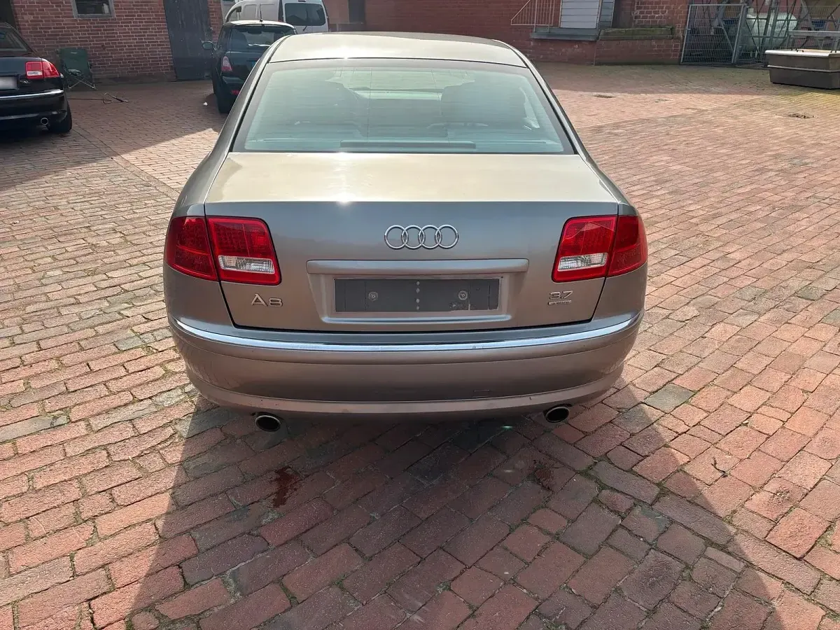 Gebraucht Audi A8 280 PS (205 kW) 2004 Silber Limousine