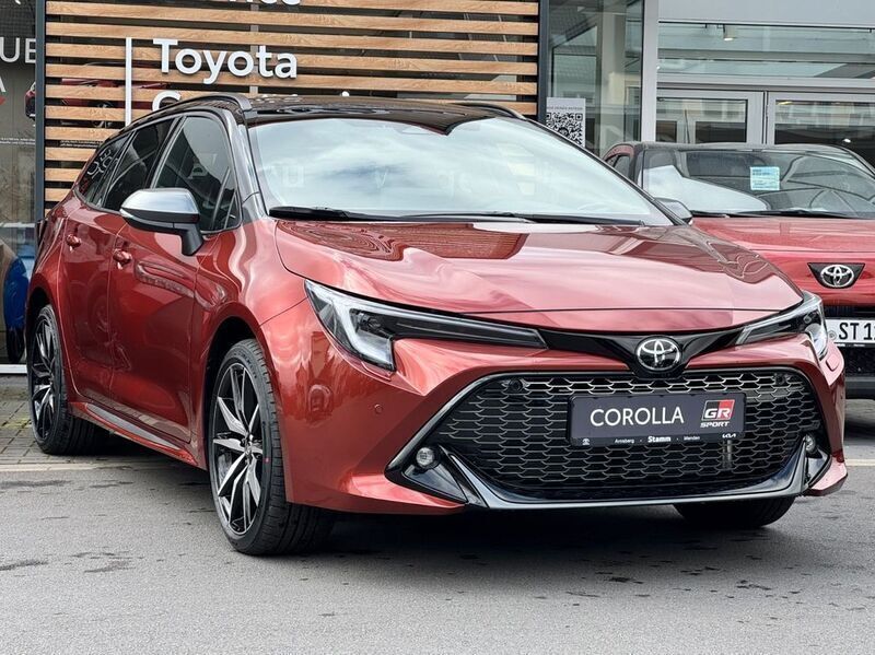 Orange Neu 2025 Toyota Corolla Sport Limousine | 36.190 € - Bild 1/4