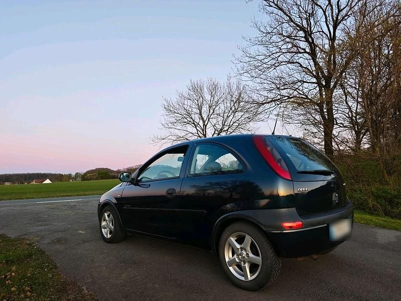 Second-hand Opel Corsa 75 CP (55 kW) 2000 Albastru Hatchback