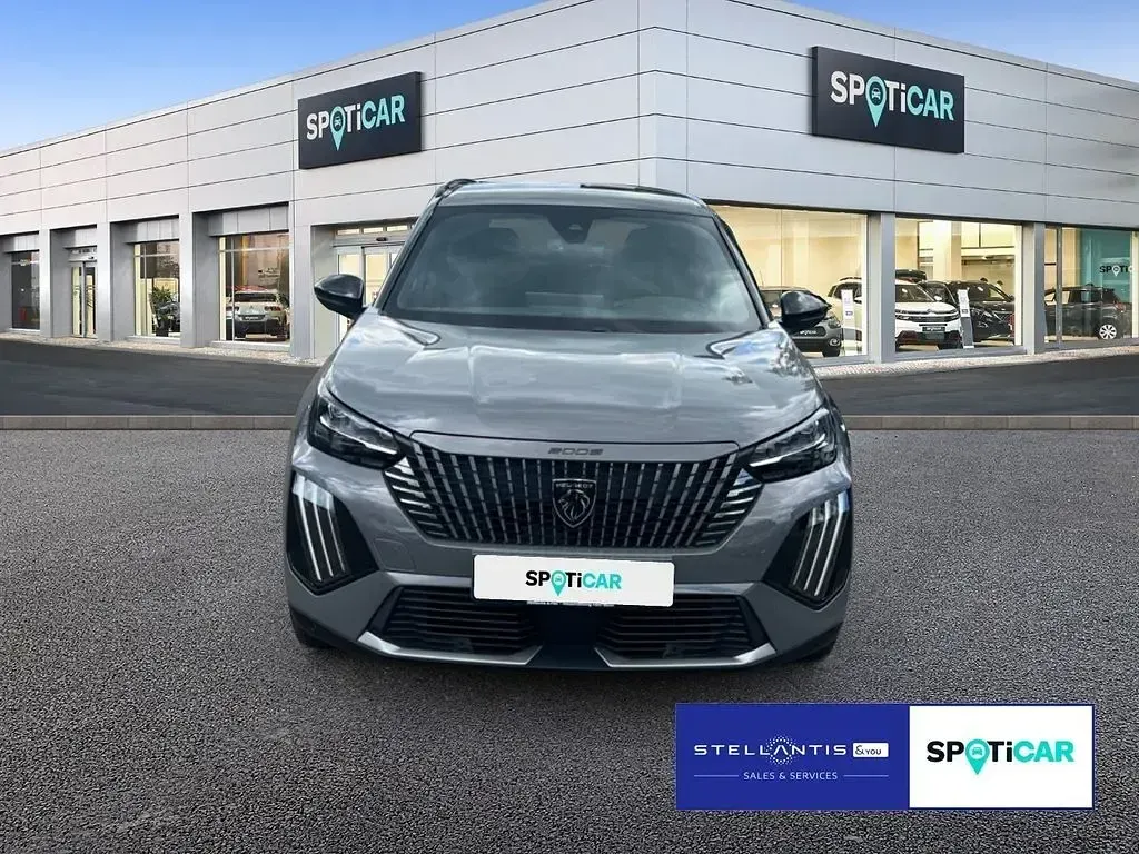 Gebraucht Peugeot 2008 GT 131 PS (96 kW) 2024 Grau SUV