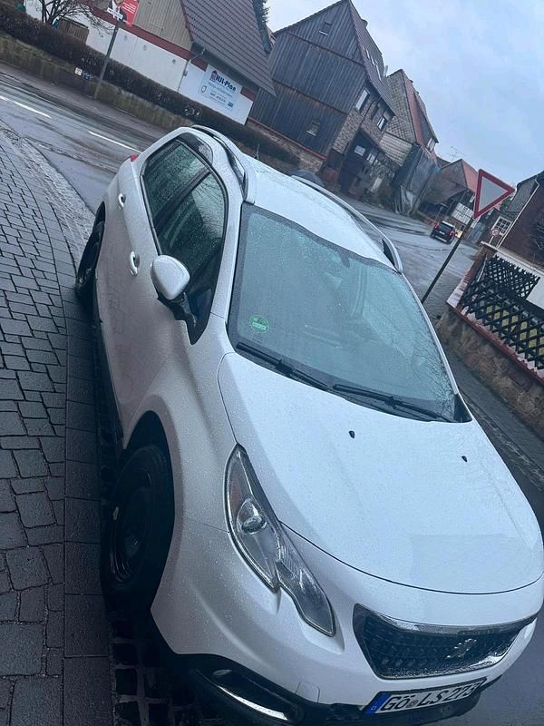 Gebraucht Peugeot 2008 82 PS (60 kW) 2016 Weiß SUV