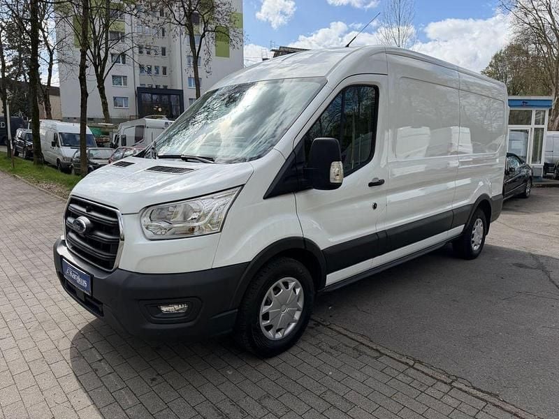 Gebraucht Ford Transit Trend 131 PS (96 kW) 2021 Weiß Van / Kleinbus