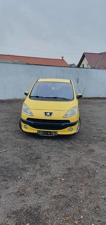Gebraucht Peugeot 1007 Sport 88 PS (64 kW) 2006 Gold Van / Kleinbus