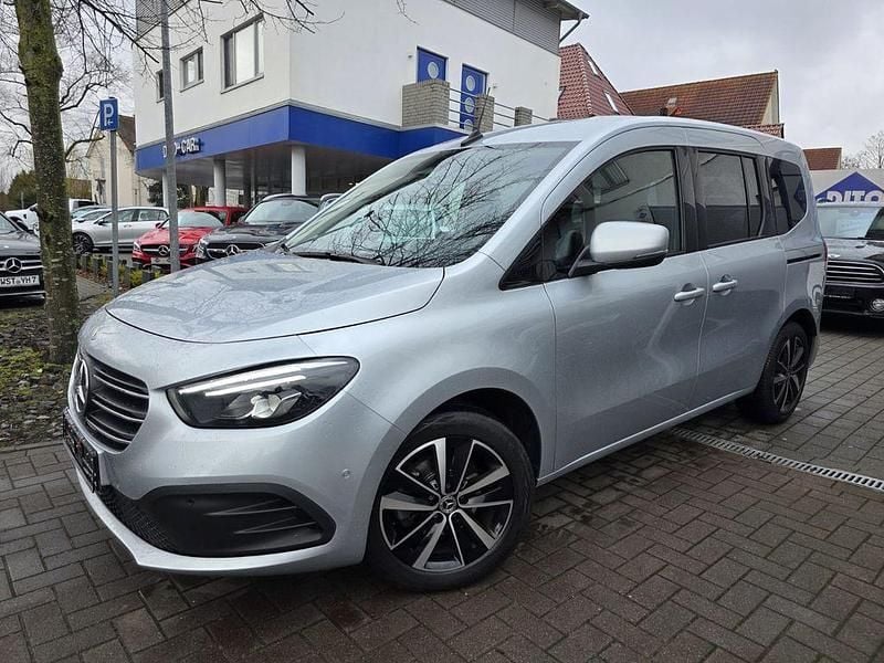 Gebraucht Mercedes T180 Edition 116 PS (85 kW) 2022 Silber Van / Kleinbus