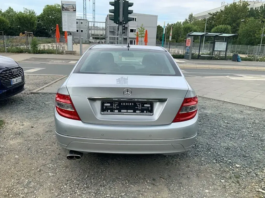 Gebraucht Mercedes C200 136 PS (100 kW) 2010 Silber Limousine