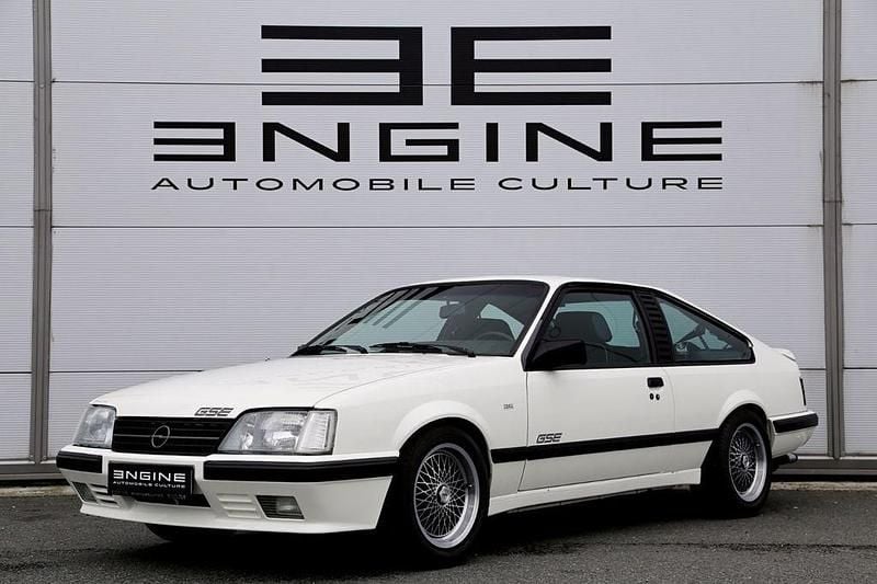 Weiß Gebraucht 1985 Opel Senator GSe | 23.900 € - Bild 1/4