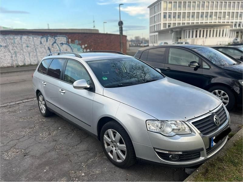Grau Gebraucht 2008 VW Passat Kombi | 1.100 € (Superpreis) - Bild 1/4