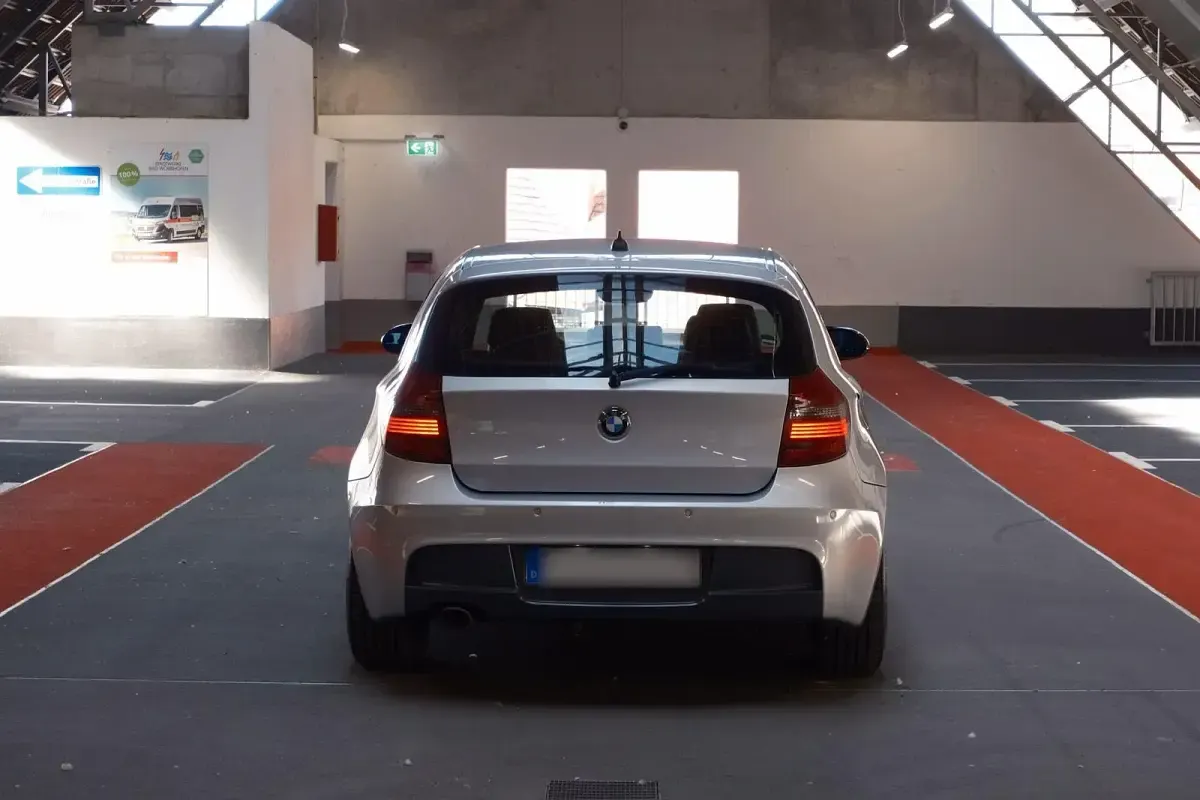 Gebraucht BMW 120 Shadowline 177 PS (130 kW) 2009 Silber Kleinwagen