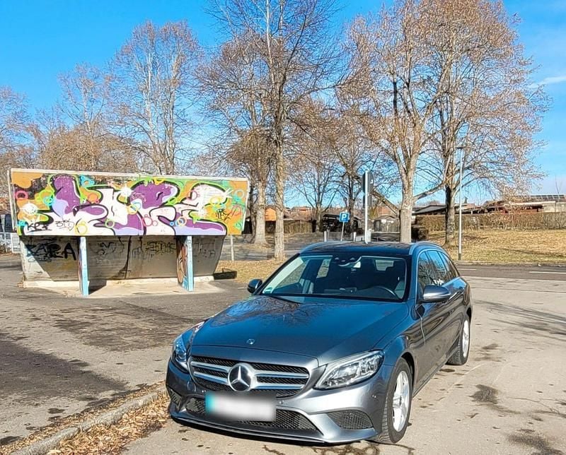 Gebraucht Mercedes C220 194 PS (142 kW) 2019 Grau Kombi