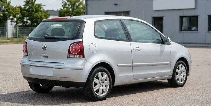 Gebraucht VW Polo 54 PS (39 kW) 2005 Silber Limousine