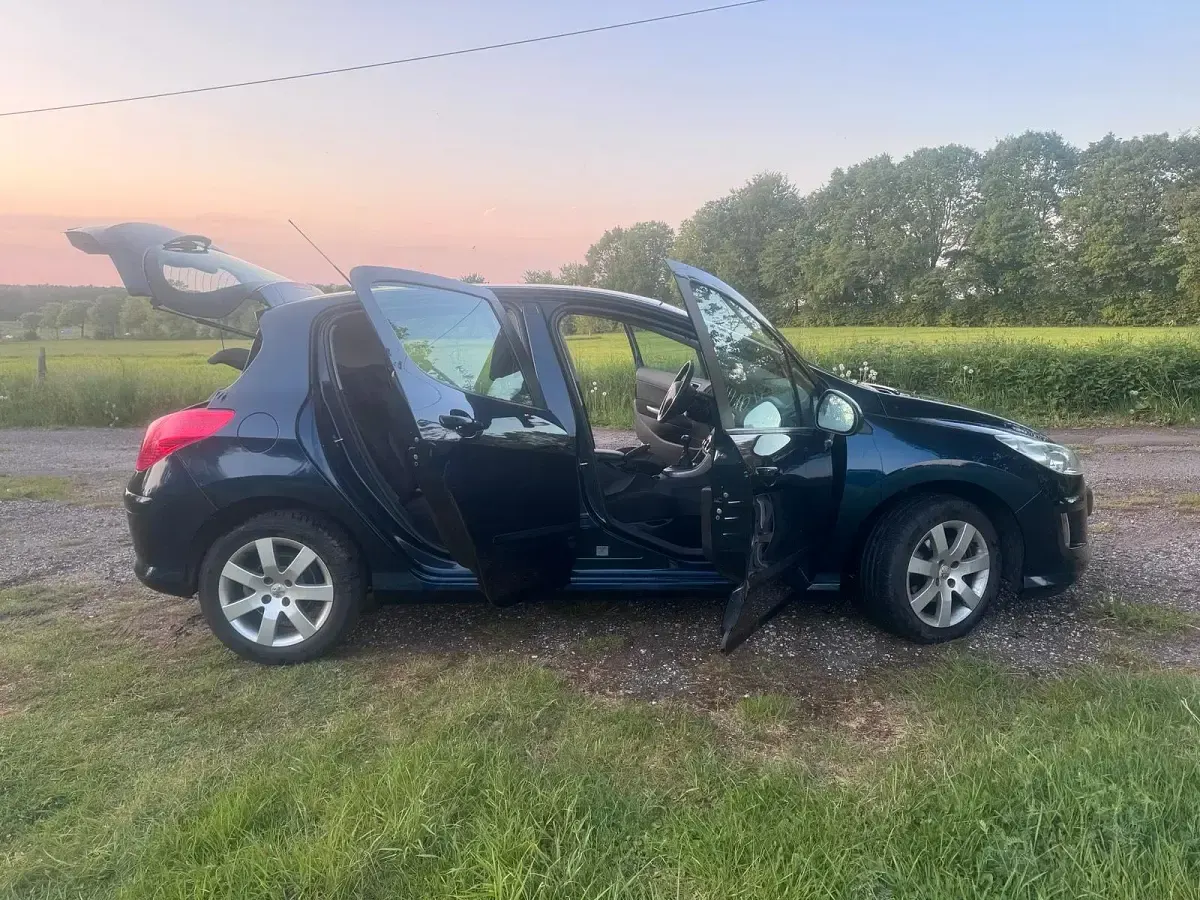 Gebraucht Peugeot 308 Sport 150 PS (110 kW) 2008 Blau Kleinwagen