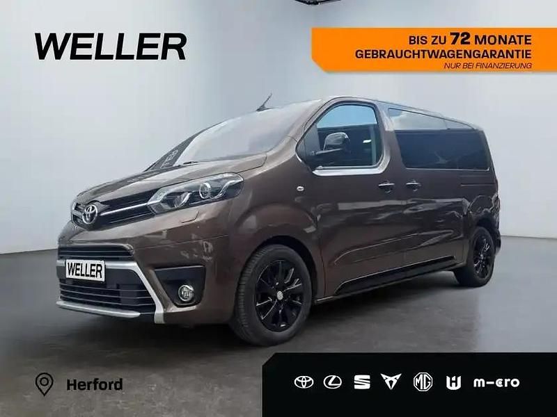Barriquebraun metallic Gebraucht 2021 Toyota Proace Executive Van | 37.980 € (Teuer) - Bild 1/3