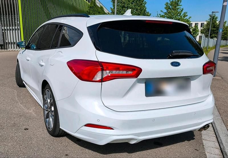 Usata Ford Focus ST-Line 120 CV (88 kW) 2019 Bianco Station wagon