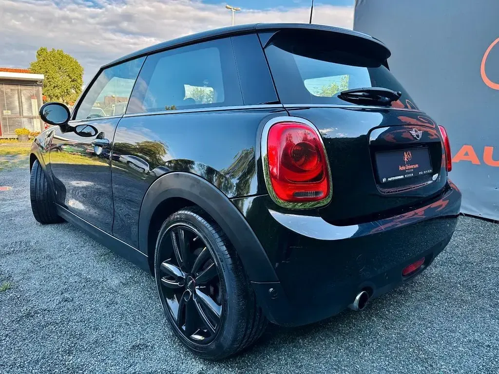 Gebraucht Mini Cooper 136 PS (100 kW) 2018 Schwarz Kleinwagen