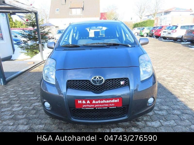 Gebraucht Toyota Yaris 133 PS (97 kW) 2007 Grau Kleinwagen