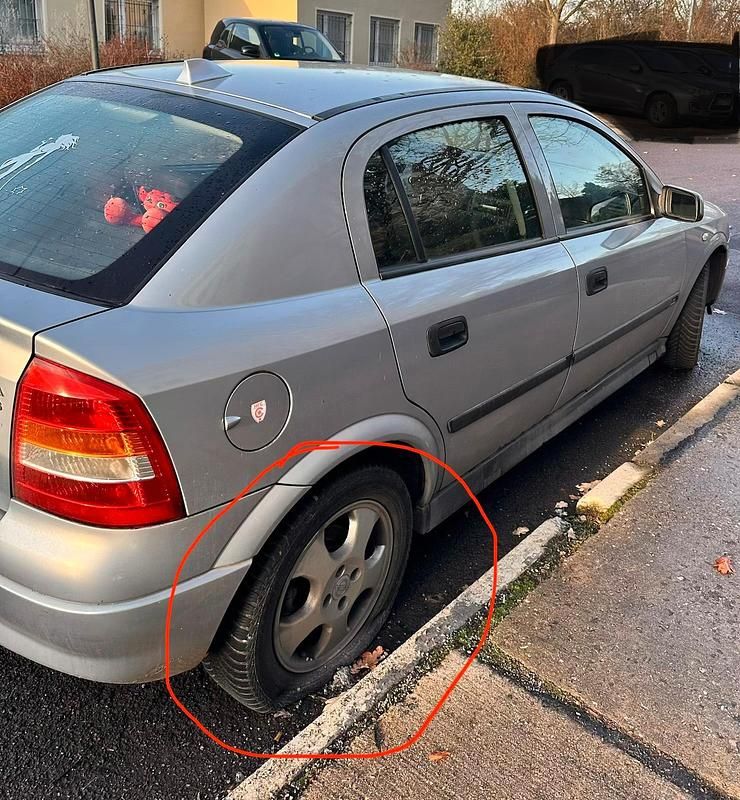 Gebraucht Opel Astra 75 PS (55 kW) 1999 Silber Limousine