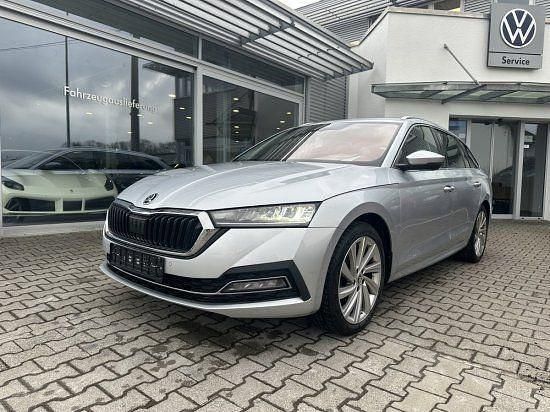 Gebraucht Skoda Octavia First Edition 150 PS (110 kW) 2021 Silber Kombi