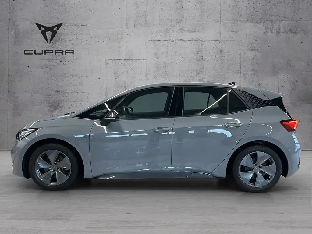 Używany Cupra Born 150 kW (204 KM) 2023 Szary Hatchback
