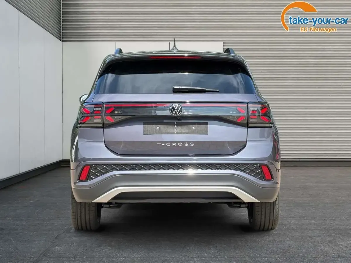 Neu VW T-Cross R-line 116 PS (85 kW) 2026 Reflexsilber metallic SUV