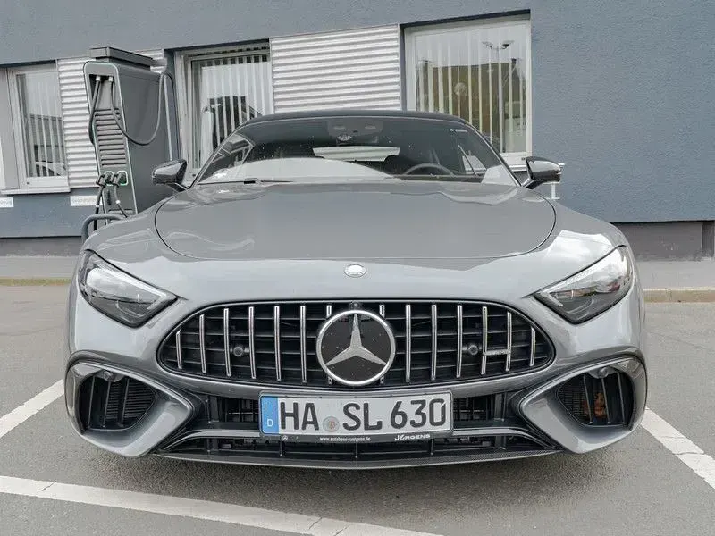 Gebraucht Mercedes SL63 AMG AMG 585 PS (430 kW) 2025 Grau Cabrio