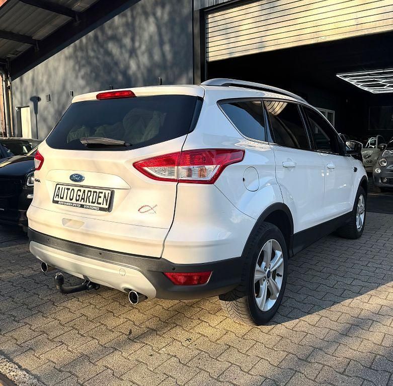 Gebraucht Ford Kuga SYNC Edition 150 PS (110 kW) 2016 Weiß SUV