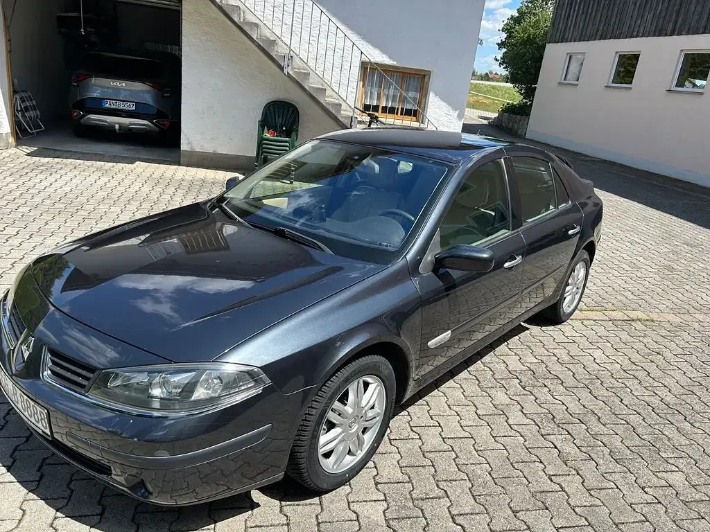 Gebraucht Renault Laguna II Initiale 135 PS (99 kW) 2005 Blau Limousine