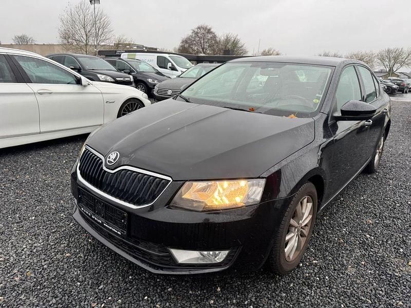 Schwarz Gebraucht 2017 Skoda Octavia Ambition Limousine | 8.100 € (Superpreis) - Bild 1/4