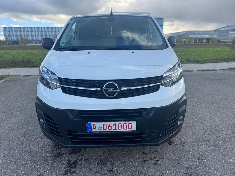 Gebraucht Opel Vivaro Edition 120 PS (88 kW) 2020 Weiß Van / Kleinbus