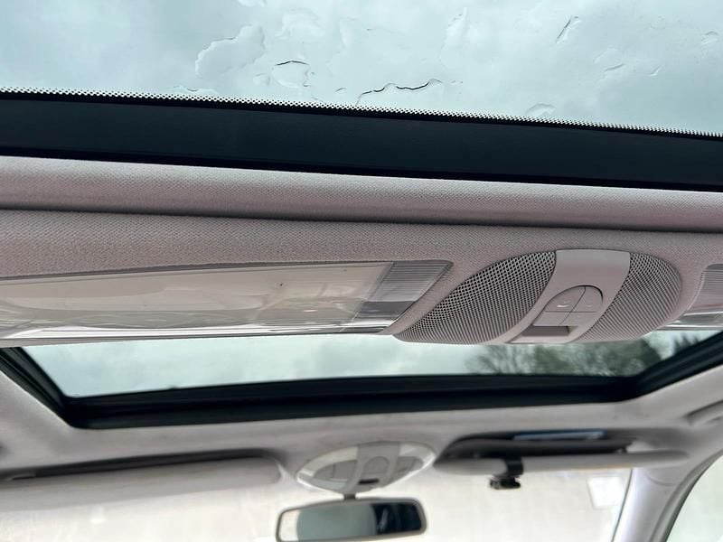 Gebraucht Mercedes 220 Elegance 150 PS (110 kW) 2002 Silber Limousine