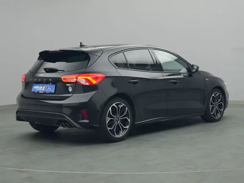 Gebraucht Ford Focus ST-Line X 155 PS (114 kW) 2022 Schwarz Limousine